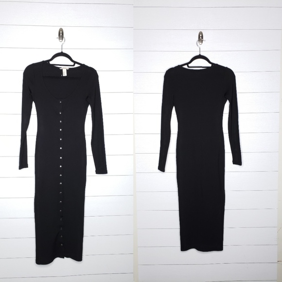 H&M Dresses & Skirts - H&M Black Snap Button Sweater Dress Size 6